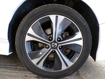 NISSAN LEAF TEKNA 5DR Automatic