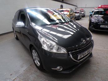 Peugeot 208 1.2 STYLE 3DR Manual