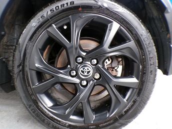 TOYOTA C-HR 1.8 DYNAMIC 5DR CVT