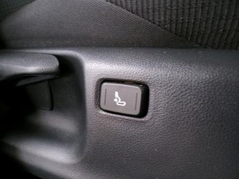 TOYOTA C-HR 1.8 DYNAMIC 5DR CVT