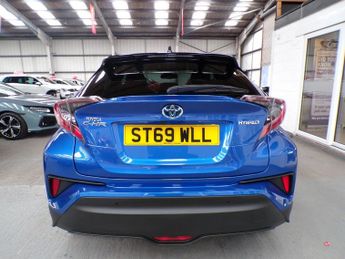 TOYOTA C-HR 1.8 DYNAMIC 5DR CVT