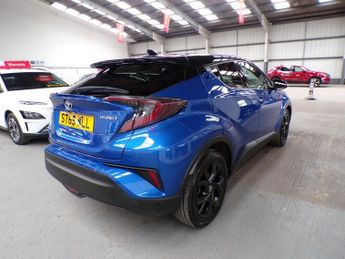 TOYOTA C-HR 1.8 DYNAMIC 5DR CVT