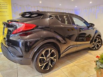 TOYOTA C-HR 1.8 Hybrid Design
