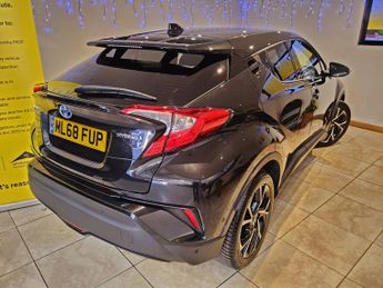 TOYOTA C-HR 1.8 Hybrid Design