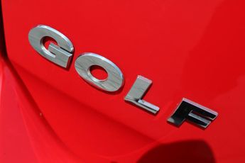 VOLKSWAGEN GOLF SE NAVIGATION TDI BL 1.6 SE NAVIGATION TDI BLUEMOTION TECHNOLOGY DSG 5DR Semi Automat