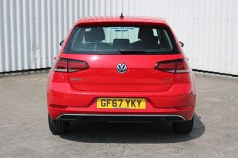 VOLKSWAGEN GOLF SE NAVIGATION TDI BL 1.6 SE NAVIGATION TDI BLUEMOTION TECHNOLOGY DSG 5DR Semi Automat
