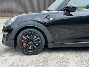 MINI HATCH JOHN COOPER WORKS 2.0 JOHN COOPER WORKS 3DR Automatic