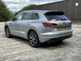 VOLKSWAGEN TOUAREG 3.0 V6 R-LINE TDI 5DR Automatic
