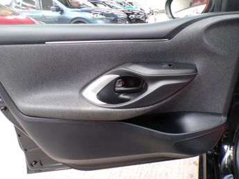 TOYOTA YARIS DESIGN FHEV 1.5 DESIGN FHEV 5DR CVT