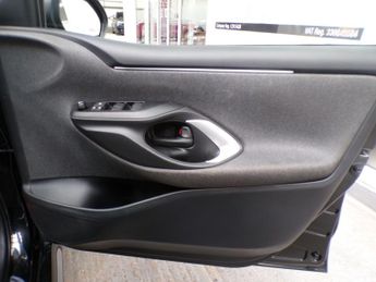 TOYOTA YARIS DESIGN FHEV 1.5 DESIGN FHEV 5DR CVT