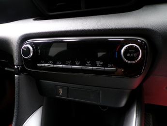 TOYOTA YARIS DESIGN FHEV 1.5 DESIGN FHEV 5DR CVT