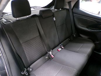 TOYOTA YARIS DESIGN FHEV 1.5 DESIGN FHEV 5DR CVT