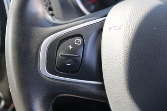 RENAULT CAPTUR DYNAMIQUE NAV TCE  1.2 DYNAMIQUE NAV TCE 5DR Semi Automatic