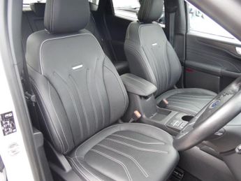 FORD KUGA 2.5 VIGNALE 5DR CVT