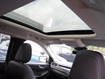 FORD KUGA 2.5 VIGNALE 5DR CVT