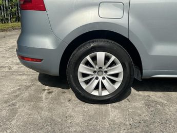 VOLKSWAGEN SHARAN SE TDI DSG 2.0 SE TDI DSG 5DR Semi Automatic