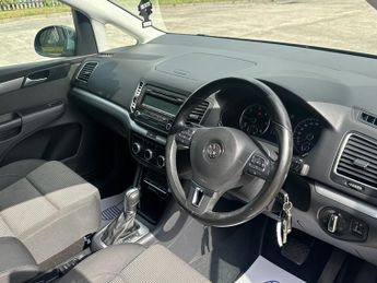 VOLKSWAGEN SHARAN SE TDI DSG 2.0 SE TDI DSG 5DR Semi Automatic