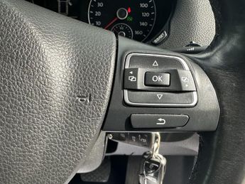 VOLKSWAGEN SHARAN SE TDI DSG 2.0 SE TDI DSG 5DR Semi Automatic