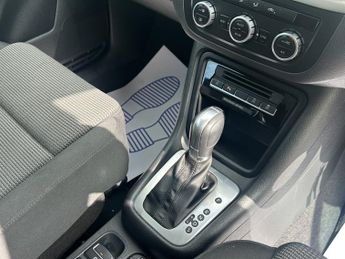 VOLKSWAGEN SHARAN SE TDI DSG 2.0 SE TDI DSG 5DR Semi Automatic