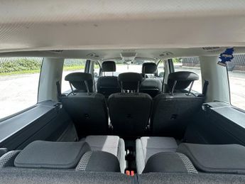 VOLKSWAGEN SHARAN SE TDI DSG 2.0 SE TDI DSG 5DR Semi Automatic