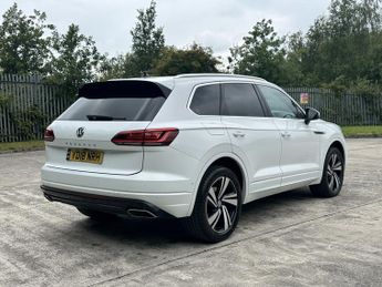 VOLKSWAGEN TOUAREG V6 R-LINE TECH TD 3.0 V6 R-LINE TECH TDI 5DR Automatic