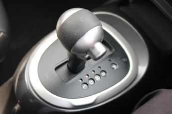 NISSAN JUKE TEKNA XTRONIC HATCHB 1.6 TEKNA XTRONIC 5DR CVT