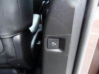 PEUGEOT TRAVELLER BUSINESS VIP 5DR AUTOMATIC