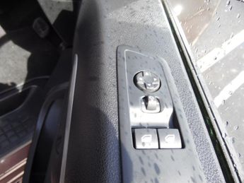 PEUGEOT TRAVELLER BUSINESS VIP 5DR AUTOMATIC