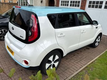 KIA SOUL EV ELECTRIC HATCHBAC EV 5DR Automatic
