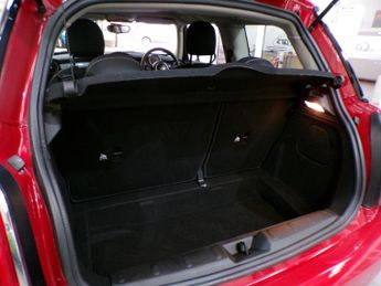 MINI HATCH COOPER D 1.5 COOPER D 3DR Automatic