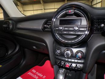 MINI HATCH COOPER D 1.5 COOPER D 3DR Automatic