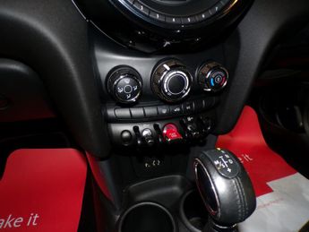 MINI HATCH COOPER D 1.5 COOPER D 3DR Automatic