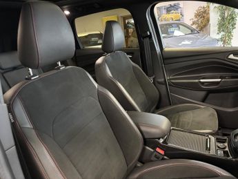 FORD KUGA ST-LINE X TDCI 1.5 ST-LINE X TDCI 5DR Semi Automatic