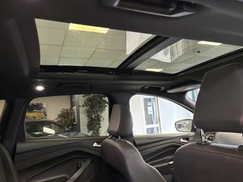 FORD KUGA ST-LINE X TDCI 1.5 ST-LINE X TDCI 5DR Semi Automatic