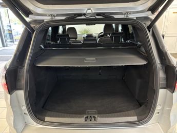 FORD KUGA ST-LINE X TDCI 1.5 ST-LINE X TDCI 5DR Semi Automatic