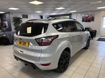 FORD KUGA ST-LINE X TDCI 1.5 ST-LINE X TDCI 5DR Semi Automatic