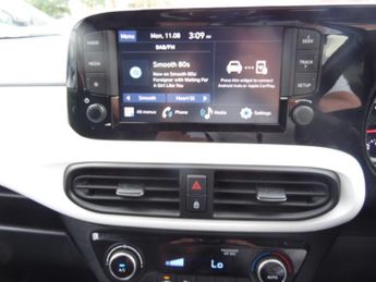 HYUNDAI I10 1.0 MPI PREMIUM 5DR AUTOMATIC