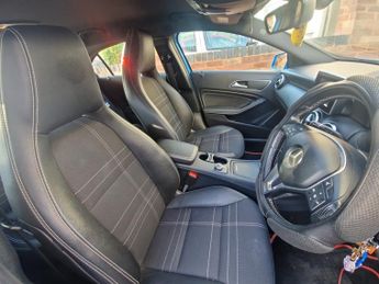 MERCEDES-BENZ A-CLASS A180 CDI BLUEEFFI 1.5 A180 CDI BLUEEFFICIENCY SPORT 5DR Semi Automatic