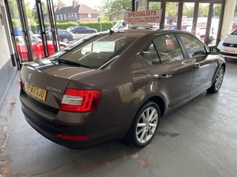 SKODA OCTAVIA ELEGANCE TSI DSG 1.4 ELEGANCE TSI DSG 5DR Semi Automatic