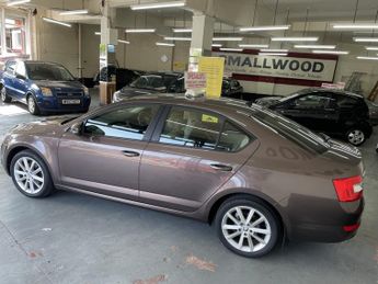 SKODA OCTAVIA ELEGANCE TSI DSG 1.4 ELEGANCE TSI DSG 5DR Semi Automatic