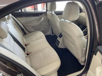 SKODA OCTAVIA ELEGANCE TSI DSG 1.4 ELEGANCE TSI DSG 5DR Semi Automatic