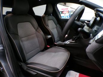 RENAULT CLIO TECHNO E-TECH 1.6 TECHNO E-TECH 5DR Automatic