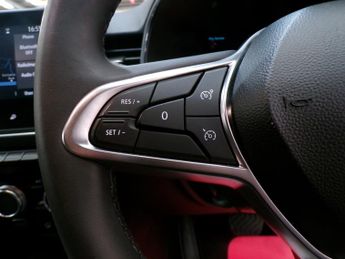 RENAULT CLIO TECHNO E-TECH 1.6 TECHNO E-TECH 5DR Automatic
