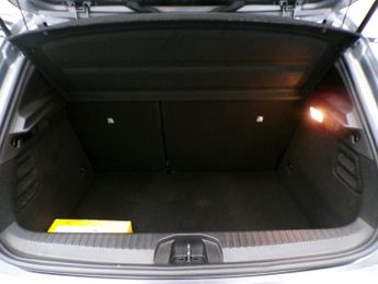 RENAULT CLIO TECHNO E-TECH 1.6 TECHNO E-TECH 5DR Automatic