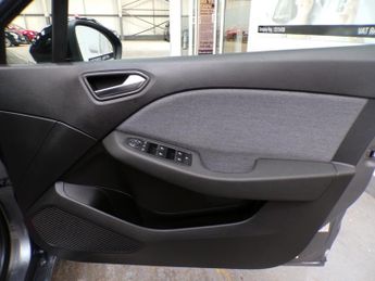 RENAULT CLIO TECHNO E-TECH 1.6 TECHNO E-TECH 5DR Automatic