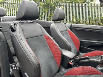 VOLKSWAGEN GOLF GT TDI BLUEMOTION TE 2.0 GT TDI BLUEMOTION TECHNOLOGY DSG 2DR Semi Automatic