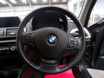 BMW 1 SERIES 118I SE 1.5 118I SE 5DR Automatic