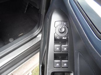 FORD FOCUS 1.0 X 5DR AUTOMATIC