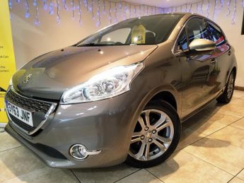 Peugeot 208 1.2 ALLURE 5DR Manual