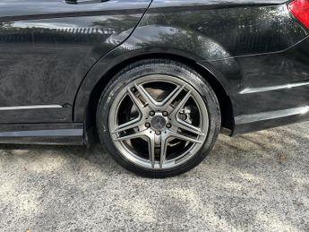 MERCEDES-BENZ C-CLASS C180 BLUEEFFICIEN 1.8 C180 BLUEEFFICIENCY SPORT 4DR Automatic